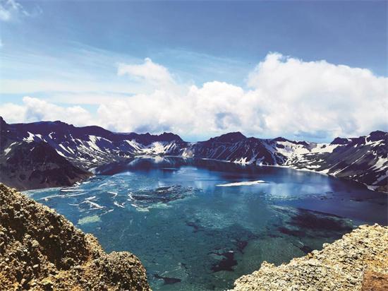 长白山|还在纠结8月旅游想去哪玩？推荐10个8月最适合的旅游目的地。