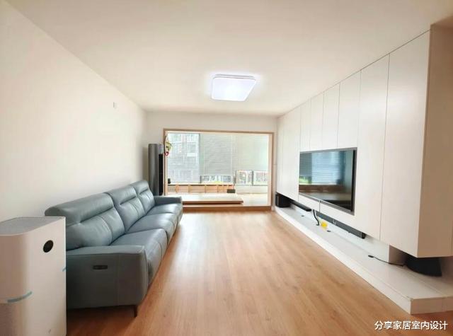 108平日式风格,全屋极简又实用,阳台设计多功能地台,太机智了