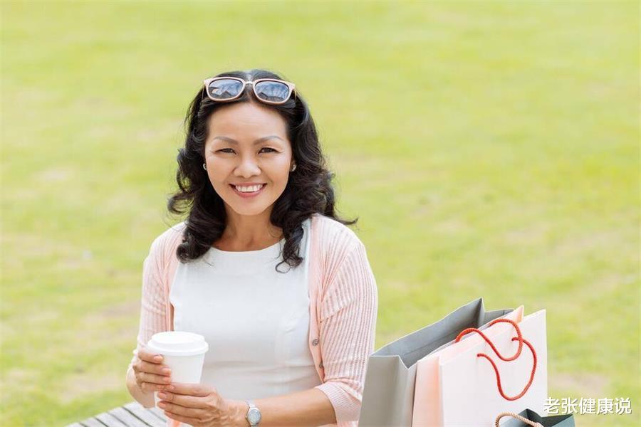 睡眠 女人40岁后，若身上还有这些特征，说明你还年轻，赶紧偷着乐吧