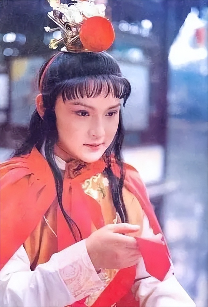 欧阳奋强|演员欧阳奋强：23岁爆红，娶初恋却悲痛丧子，风光背后有眼泪