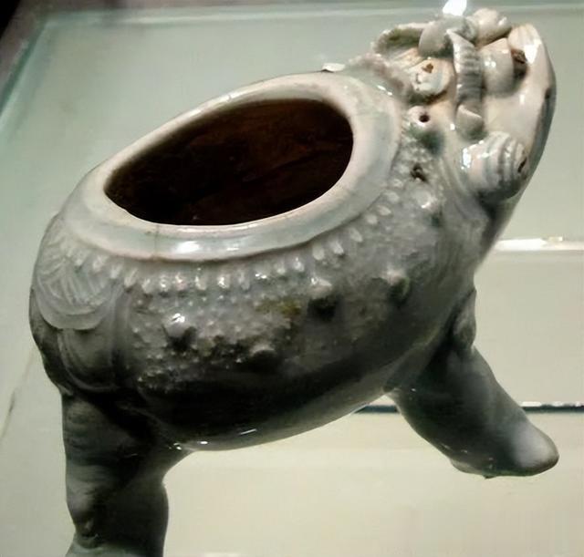 蜘蛛|贾宝国一真一假说瓷器(X130-仿湖田窑蟾盂)