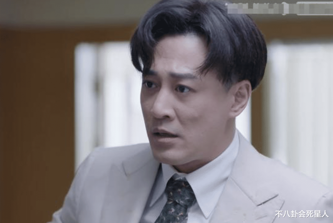 男神|港片里惊为天人，到内地拍戏就成“精神小伙”，港圈男神颜值是谜