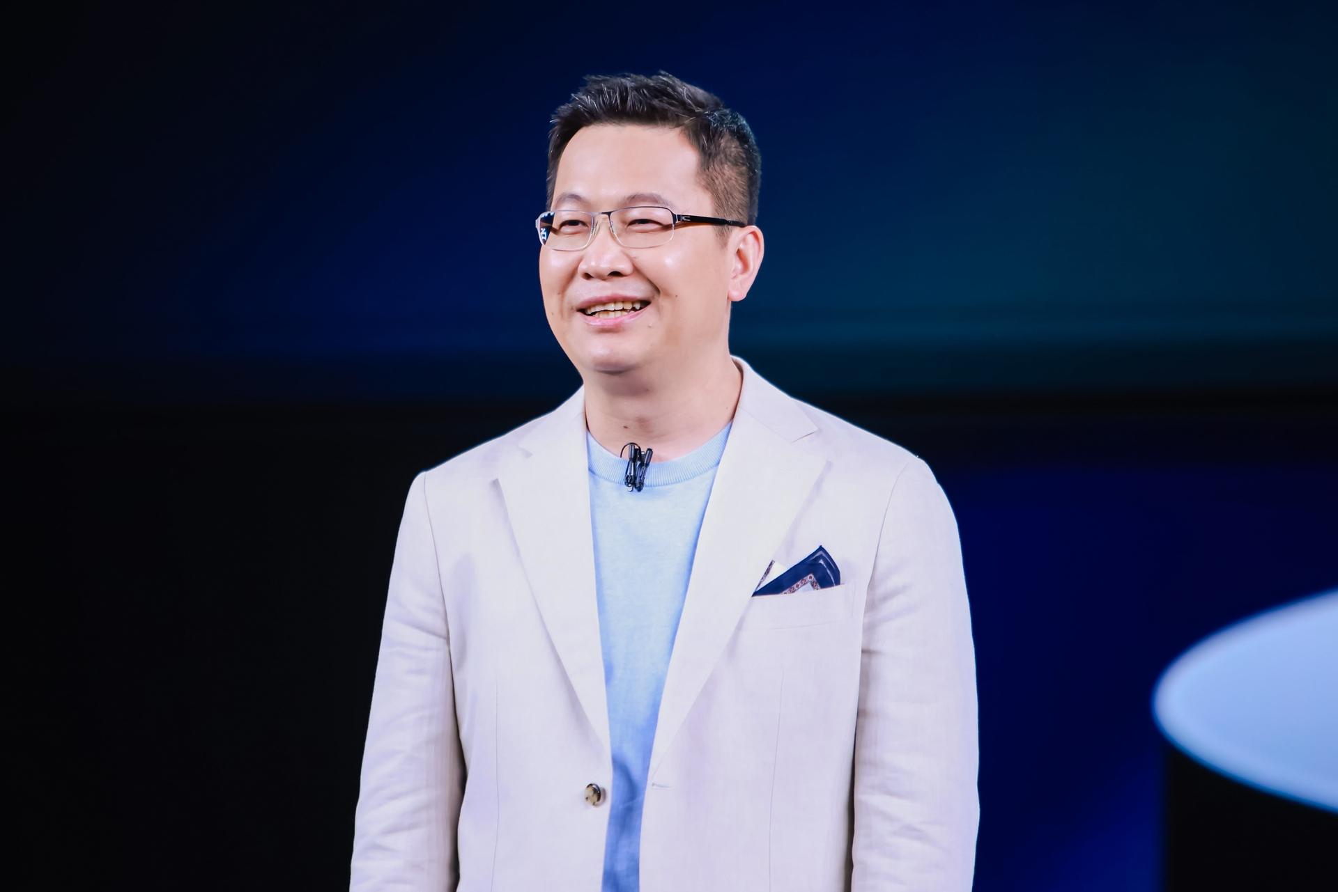 电子商务|从产品总经理到小米集团总裁,卢伟冰四年连升多级,雷军咋想的?