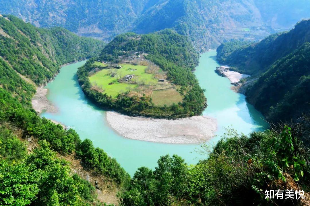 |11个人少景美的旅行地，藏着不输国外的大片级风景，你去过几个？