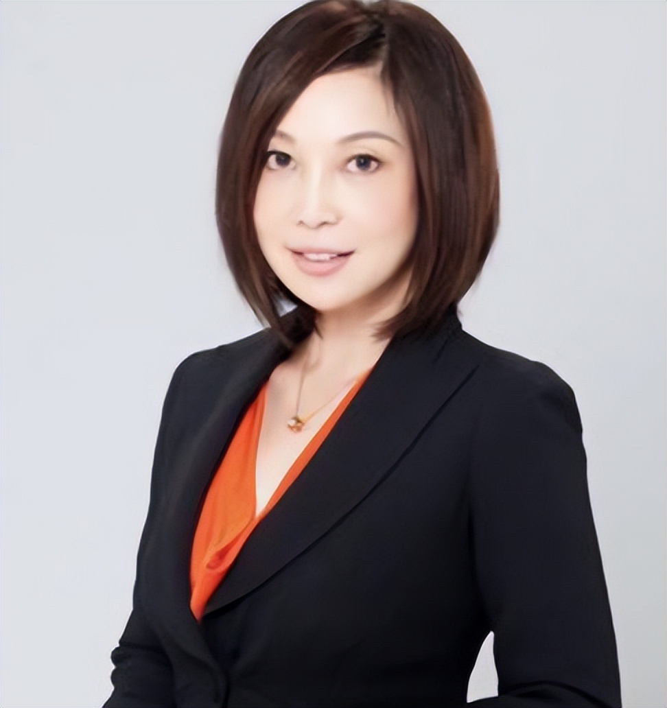 张艺谋|十位被抛弃的“娱圈糟糠妻”,个个贤良淑德,个个青春喂狗,悲凉