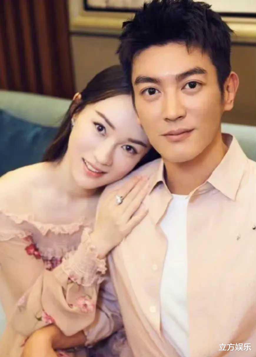 胡歌|杜江霍思燕逛街破离婚传闻,后者41岁似少女,但眼部却暴露疲态