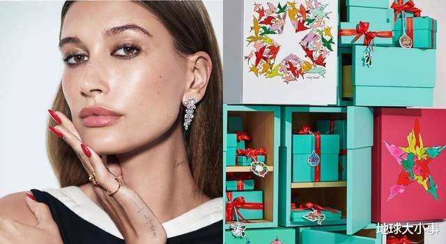 圣诞节|海莉比伯黑色深V造型拍圣诞大片，经典「颈间项链」意外掀起讨论