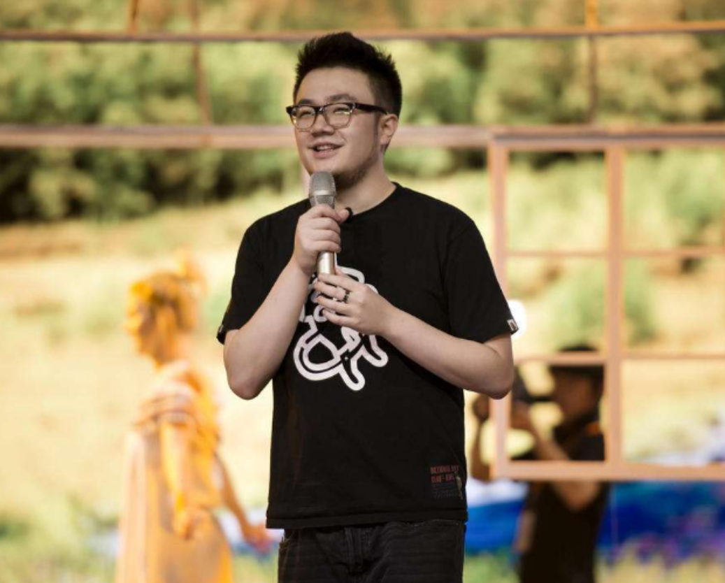 宋丹丹|宋丹丹儿子巴图：在父母离异的阴影中长大，27岁结婚儿子已满3岁