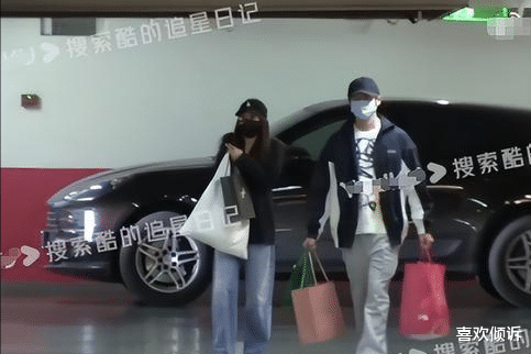 张含韵|感情稳定！张含韵、佟梦实牵手看展，已同居