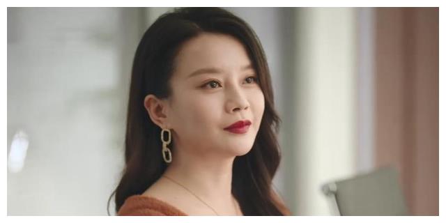 底线|《底线》：是捍卫尊严还是保留脸面，两起职场骚扰案给出了答案