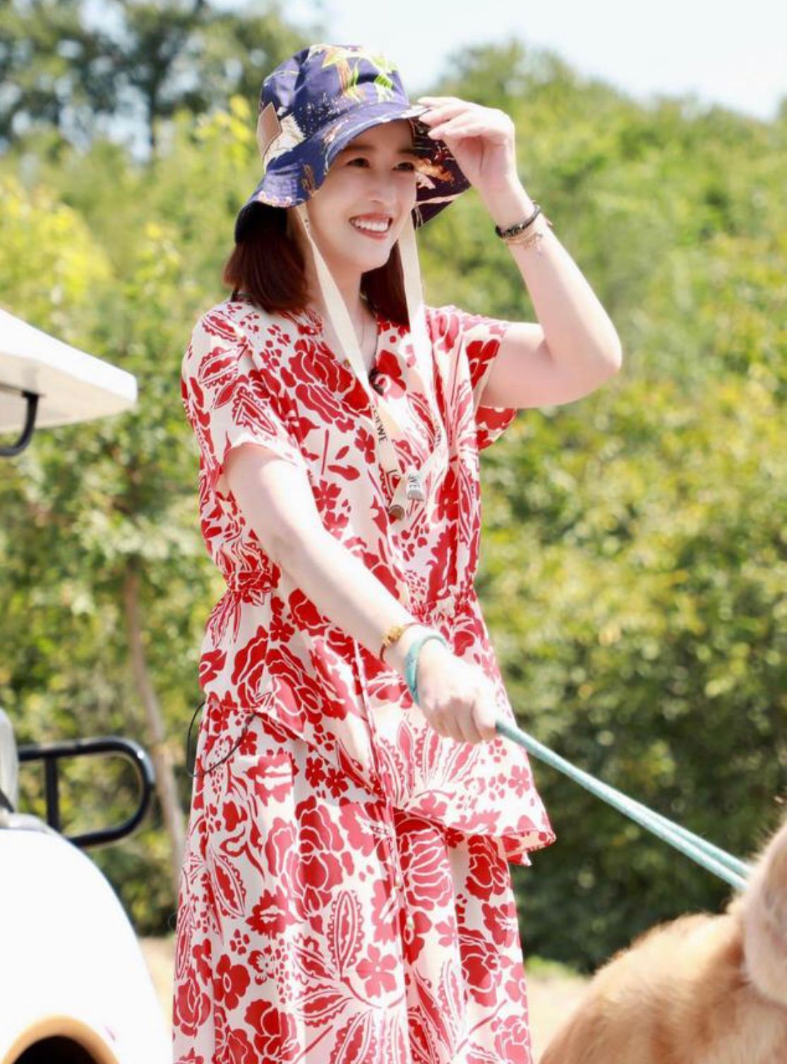 发型 周海媚越活越年轻,穿公主裙还扎双马尾好俏皮,看着哪像55岁的人