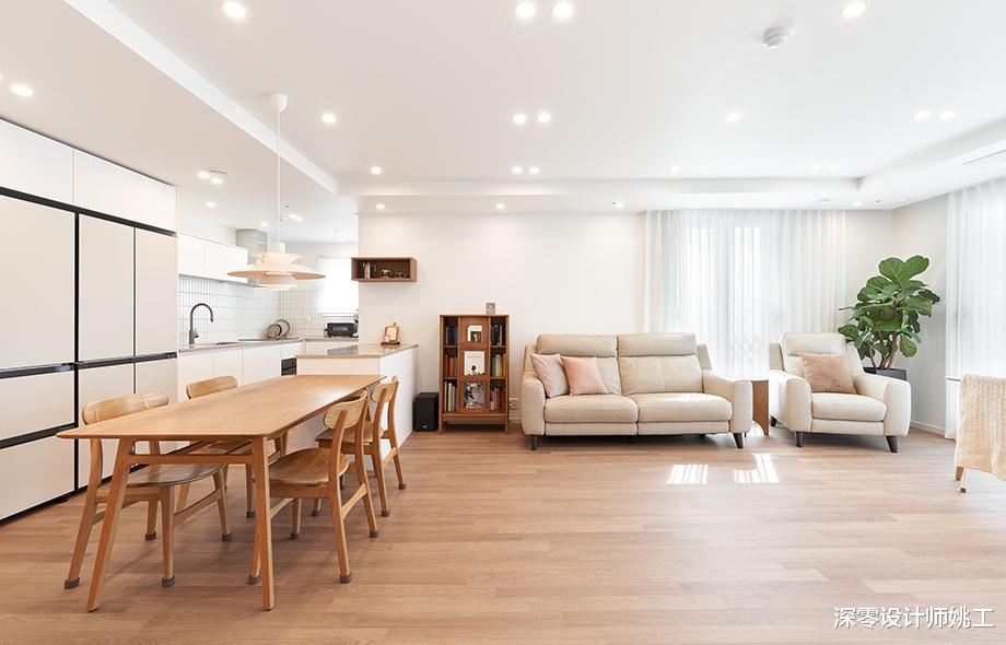 124㎡现代白色调两居室，整屋大白墙，独立下沉式玄关让人眼前一亮