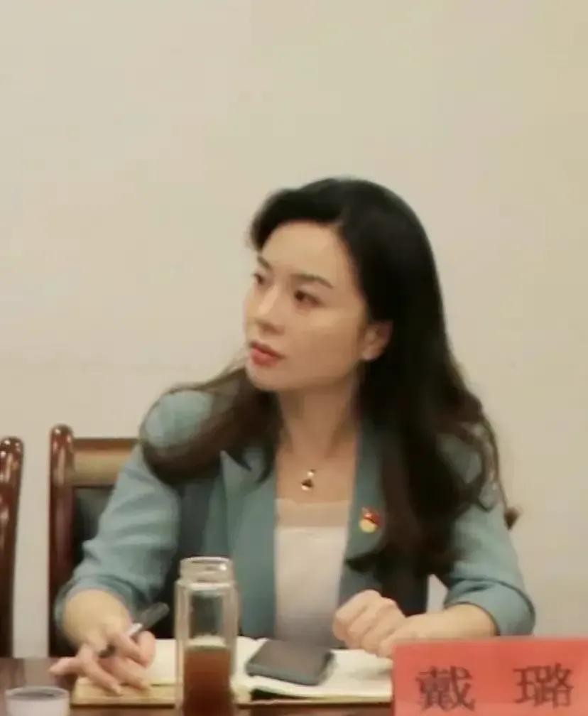 |几乎每个单位都有一个戴局长,是真的么?