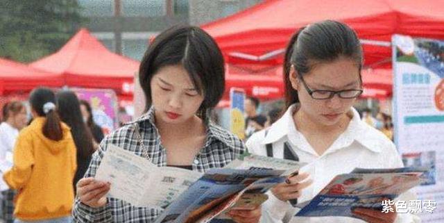 腾讯视频|“对不起，我们不招三无家庭的学生”，这席话让多少学生心碎一地