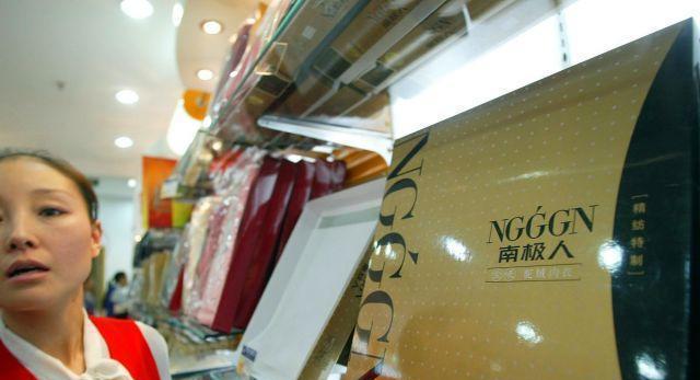 电子商务|“欺骗”消费者多年？工厂虽已停工，但靠“卖吊牌”一年赚12亿