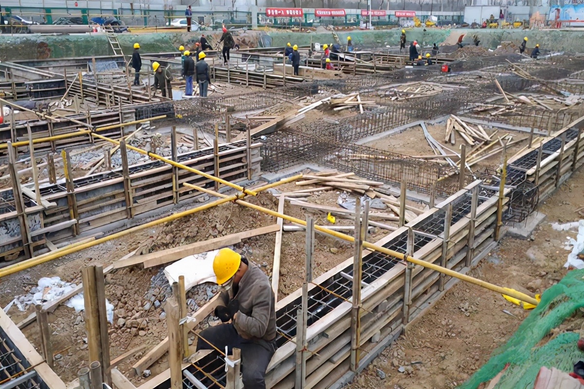 钢结构厂房施工预埋件很重要,尤其是第一步