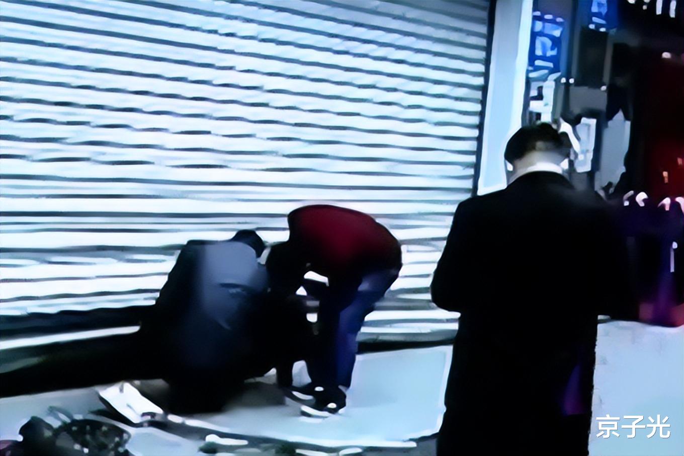 甘肃男子接手店铺后发现系楼道,退还遭拒:钥匙都收了,反悔没门