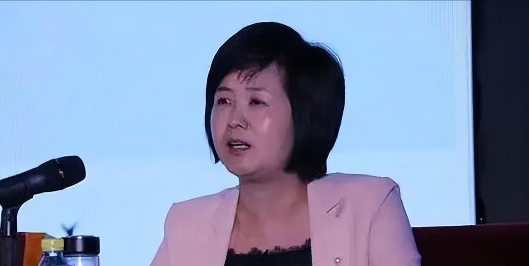 11月份,纪委通报14名女干部涉嫌违纪违法被查处,看看都是谁?
