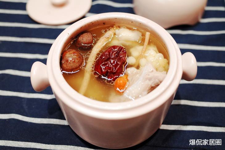 房子住了6年,70后阿姨家“干净如新”,看到她家厨房:学到了!