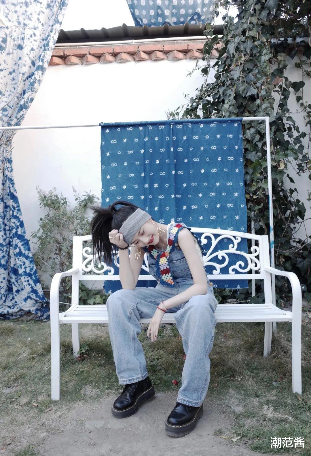 宋祖儿太会穿了，穿娃娃裙配马丁靴，这两身都很美，好舒服