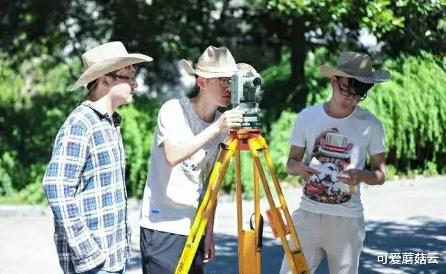 别墅|现在房地产这个现状,今年还有人敢报土木工程这个专业吗?