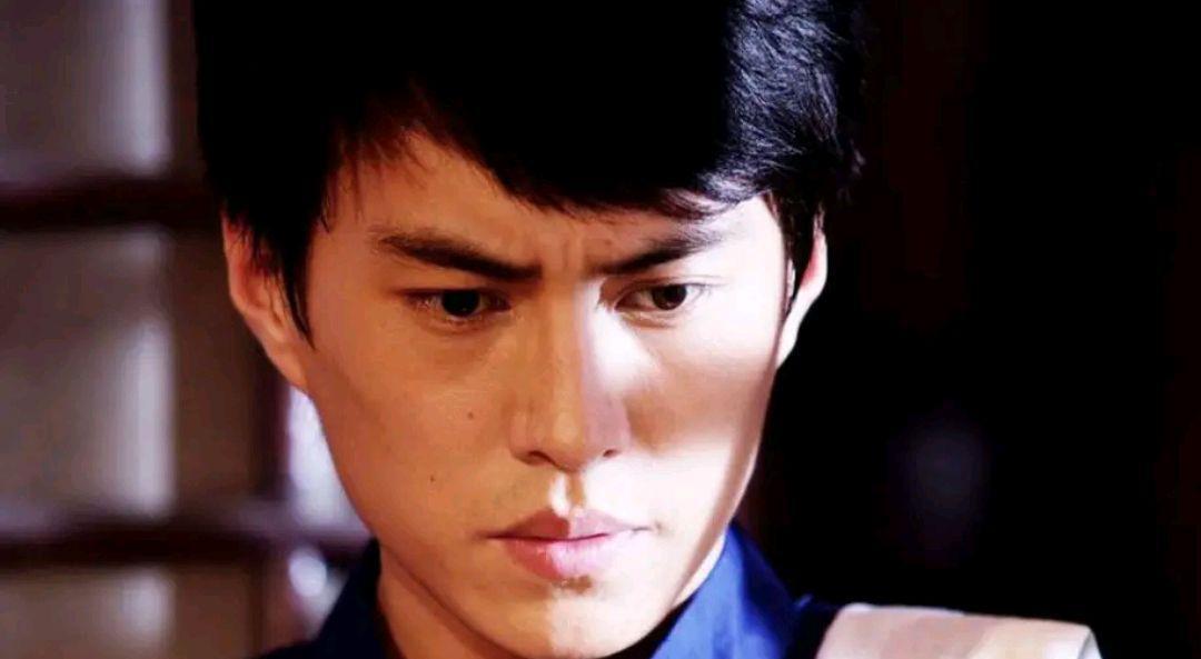 靳东|角色同质化严重，再不走出自己的舒适圈，等待靳东的将会是万人嫌