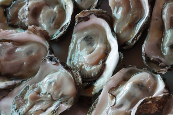 才知道,耗油不能长期放在厨房,小心长满霉菌!给孩子吃看仔细了