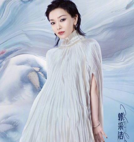 郭采洁|乘风破浪:薛凯琪的海报直接换头,模样大变认不出,郭采洁也是