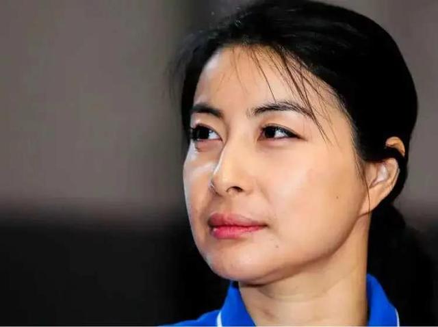 霍启刚|霍启刚实惨，爷爷捐掉千亿家产，母亲拒绝百亿财产，让他自己奋斗