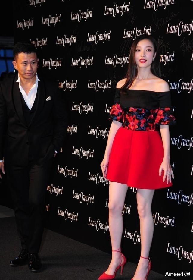 赵丽颖|赵丽颖倪妮穿同款一字肩裙,看出气质上的差别,脸型挺重要