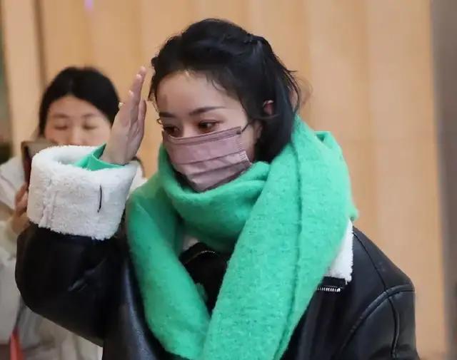 明星|春晚大联排曝光，明星现身包袱重，朱一龙全遮脸，宋祖儿没经验