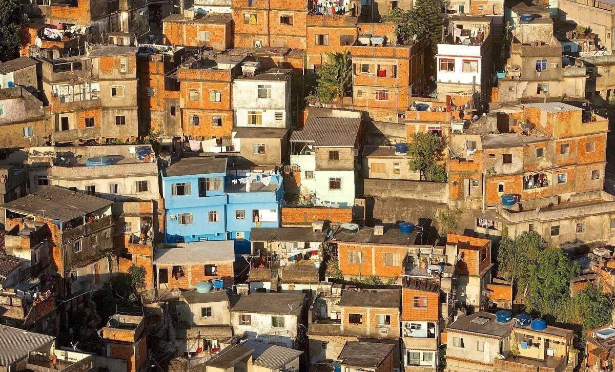 游山川|巴西的这个地方，街头艳丽的风景背后却隐藏着风险？