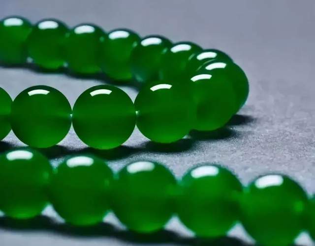 翡翠|小小的翡翠珠子为何能够屡次创造天价?