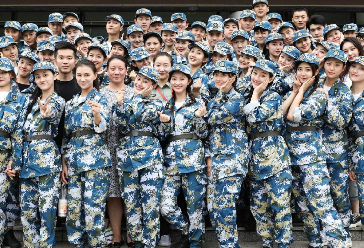教师|又一铁饭碗招聘，收入是教师好几倍，专科也能报名，学生没胆子去