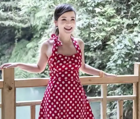 刘赛|盲人歌手刘赛：24岁获星光大道总冠军，军人丈夫愿意捐献眼睛