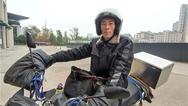 2020年,小伙徒手爬上6楼救女孩,公司承诺奖励一套房,兑现了吗