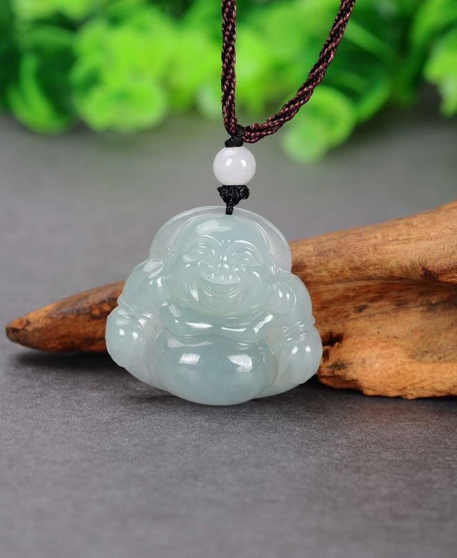 翡翠|同等质量的翡翠挂件,双面雕和单面雕有什么不同?