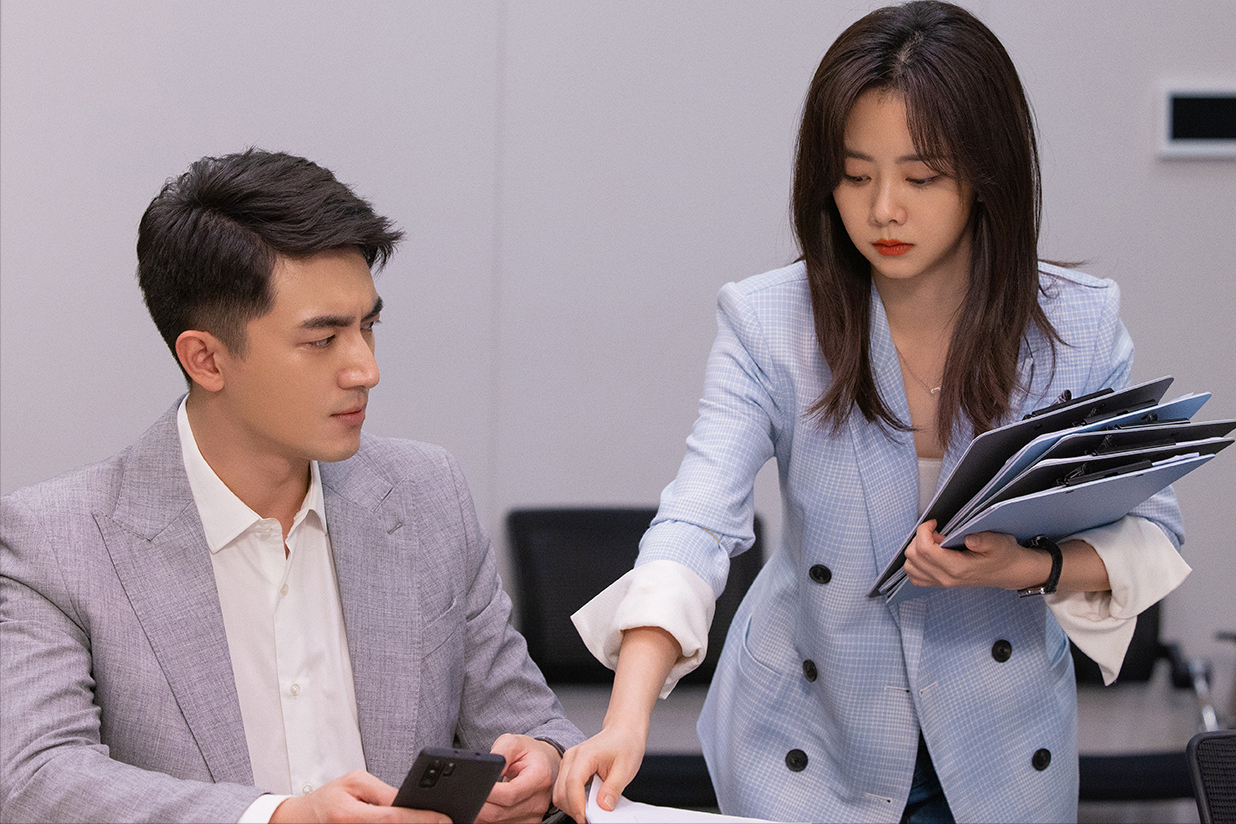 请叫我总监|请叫我总监：尤琪15年，败给权茹茹一个动作，何岳峦的背叛，真狠