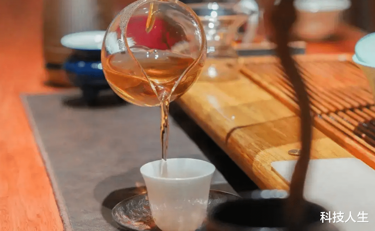 茶叶|家里长辈爱喝茶，作为子女：建议送这4款宝藏茶，营养又好喝