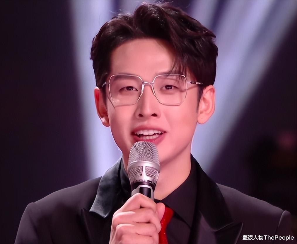 主持人|湖南台主持大换血:新人上位,四小花分崩离析,一姐之争仍在继续