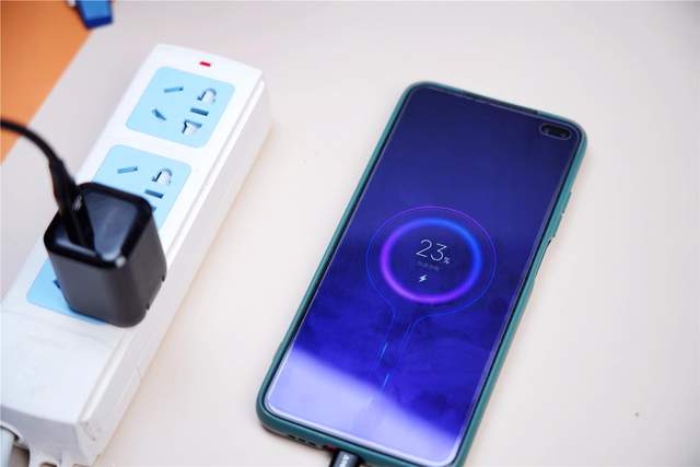 苏泊尔|PD充电套装,用了它移动设备通吃—TECLAST PD30W氮化镓充电套装