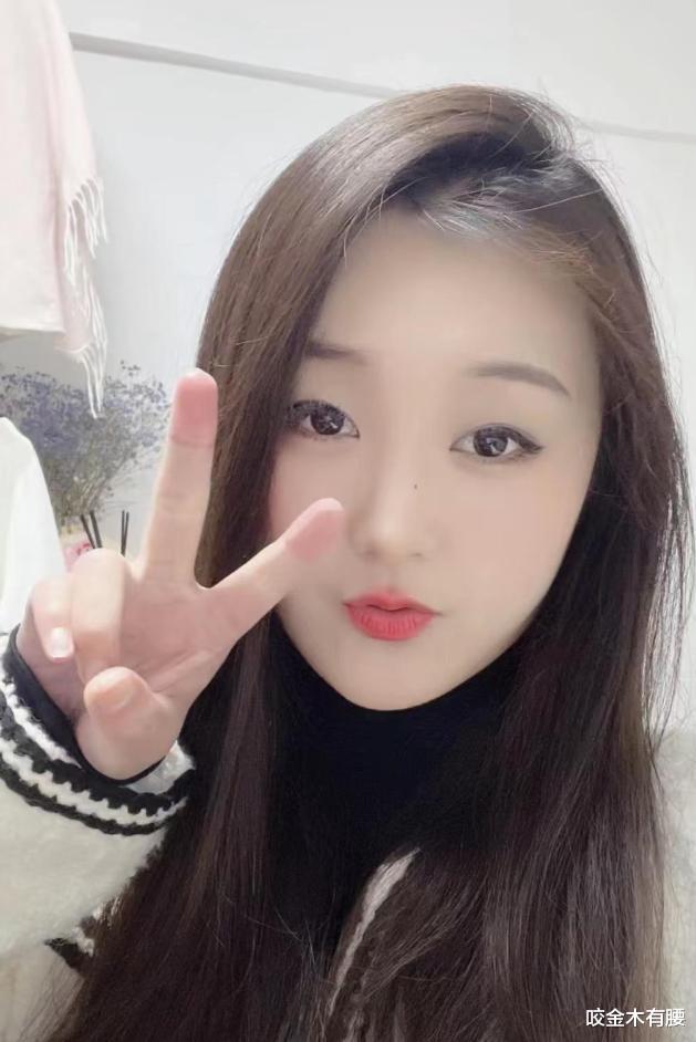 陈萌|陈萌前脚晒豪宅别墅,陈亚男紧接跟风秀新房,网友:不在一个档次