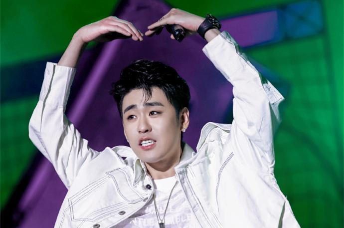 张云雷|德云八队小封箱,队长张云雷空降天德,观众直呼:真是赚到了