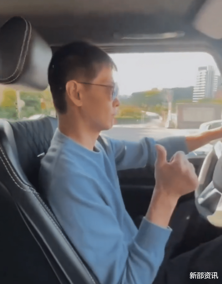 林志颖|林志颖被曝车祸后再次开车，单手握方向盘炫技，身形消瘦头发稀疏