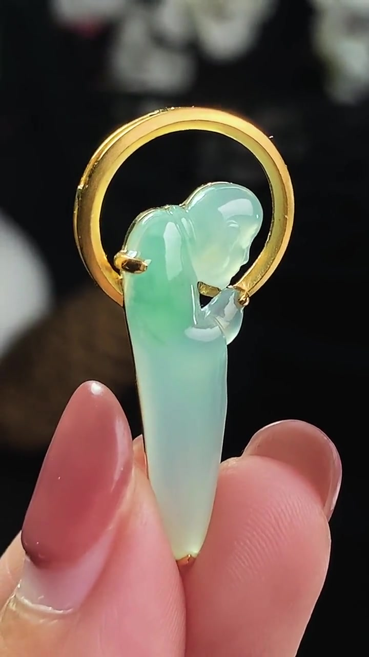 玉髓|废料美学|没人要的边角料,通过雕刻变身成脱俗的禅意翡翠