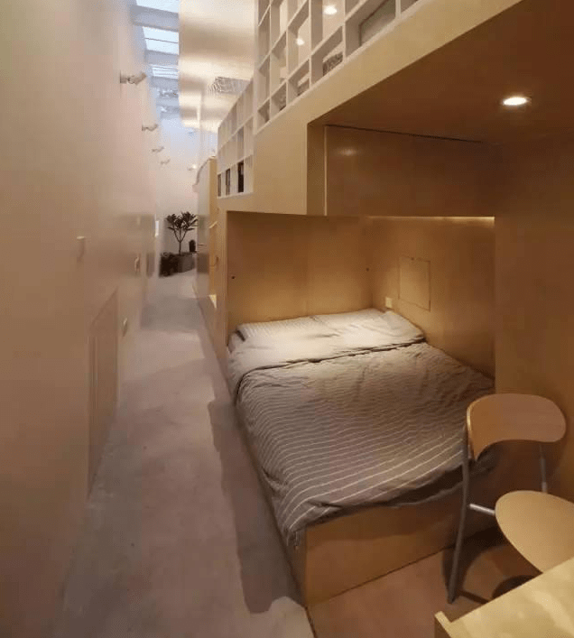 北京这个宽仅1.3米的蜗居夹缝房，经改造后，价值瞬间涨百万