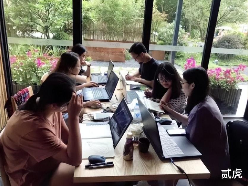 |烟草局公开招聘正式职工,福利待遇丰厚,毕业生们有福啦!