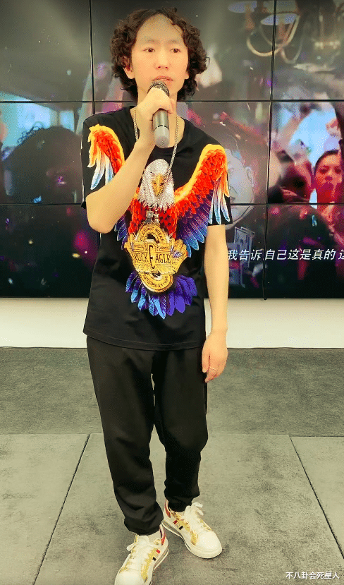 明星|红得快，落魄得快的8位明星，摆摊，38岁没钱娶老婆，患精神病