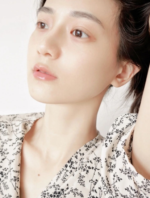 护肤品 买护肤品“求精不求多”,常备这6款老国货,皮肤水嫩有光泽