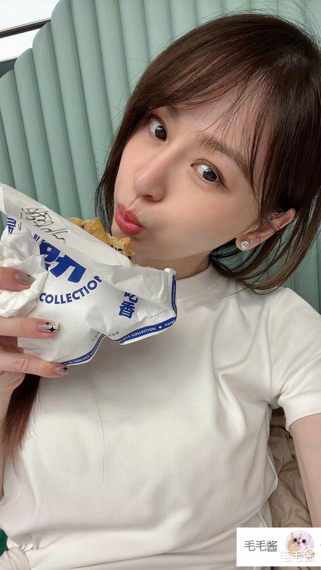 王心凌|王心凌火的时候排名都不靠前，现在反而比以前还火，是因为背后有炒作吗？